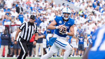Zach Calzada may be losing his starting quarterback job for the Kentucky Wildcats