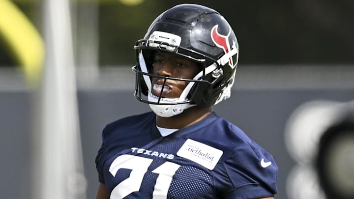 Jun 10, 2025; Houston, TX, USA; Houston Texans running back Nick Chubb (21) participates in a drill during an NFL football minicamp at NRG Stadium. Mandatory Credit: Maria Lysaker-Imagn Images 