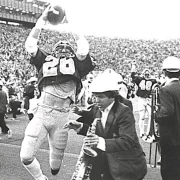 Kevin Moen completes the most famous play in college football history.