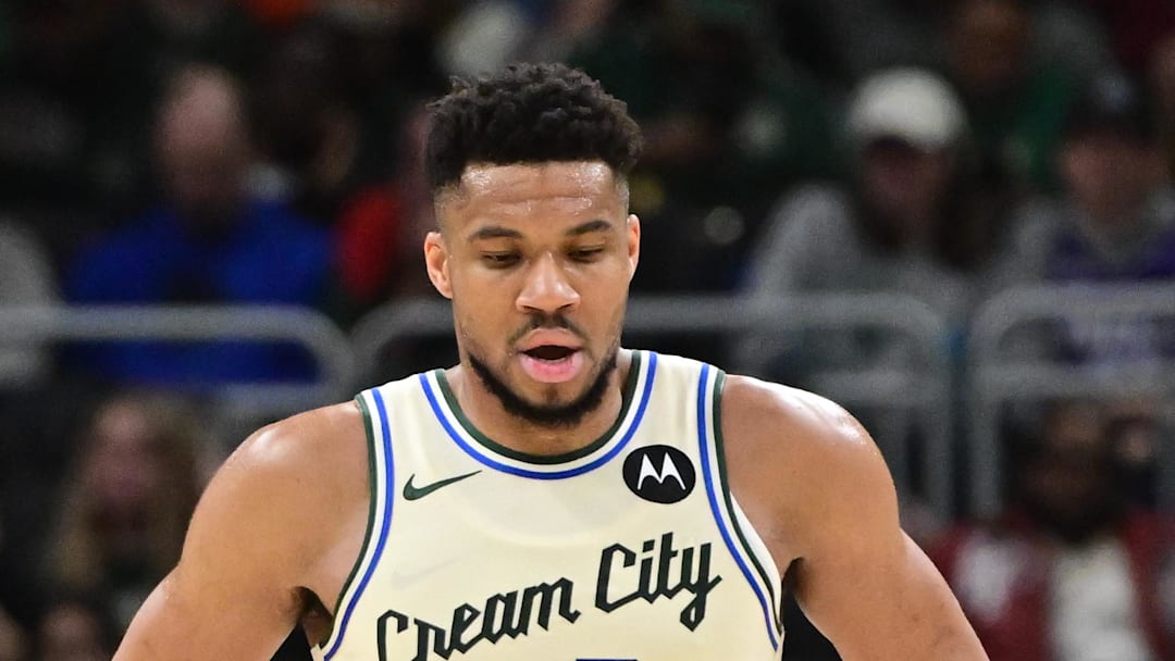 Giannis Antetokounmpo playing against the Minnesota Timberwolves Giannis Antetokounmpo playing against the Minnesota Timberwolves