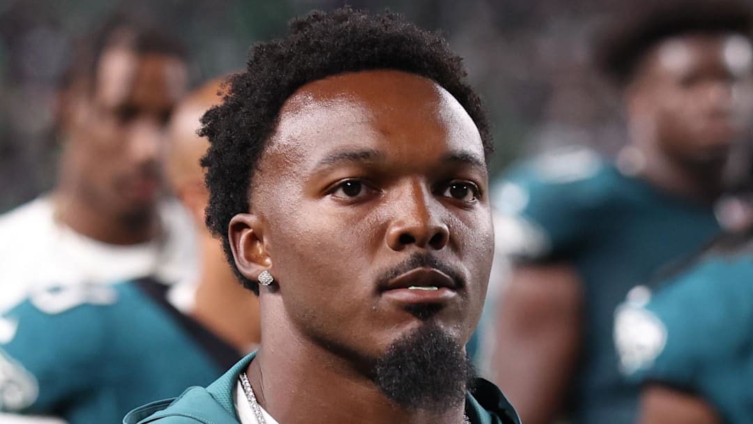 Sep 4, 2025; Philadelphia, Pennsylvania, USA; Philadelphia Eagles linebacker Nakobe Dean (17) against the Dallas Cowboys at Lincoln Financial Field. Mandatory Credit: Bill Streicher-Imagn Images