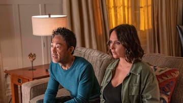 9-1-1: L-R: Kenneth Choi and Jennifer Love Hewitt in the “Future Tense” episode of 9-1-1 airing Monday, Feb. 1 (8:00-9:00 PM ET/PT) on FOX. CR: FOX. © 2021 FOX Media LLC.