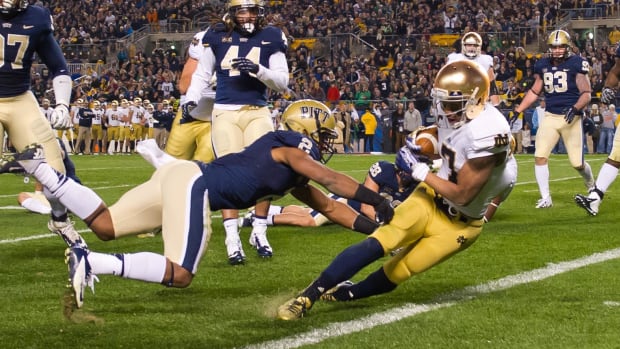 TJ Jones finds the end zone for Notre Dame in a 2013 game at Pittsburgh.