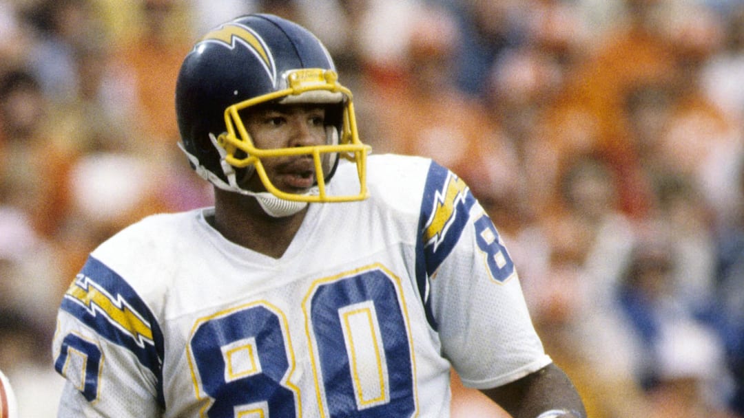Dec 13, 1981; Tampa, FL, USA; FILE PHOTO; San Diego Chargers tight end Kellen Winslow (80) on the field against the Tampa Bay Buccaneers at Tampa Stadium. Mandatory Credit: Manny Rubio-Imagn Images
