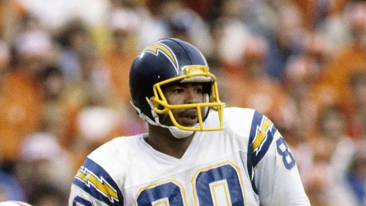 Dec 13, 1981; Tampa, FL, USA; FILE PHOTO; San Diego Chargers tight end Kellen Winslow (80) on the field against the Tampa Bay Buccaneers at Tampa Stadium. Mandatory Credit: Manny Rubio-Imagn Images