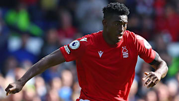 Nottingham Forest fait parti des promus de Premier League cette saison (Taiwo Awoniyi).
