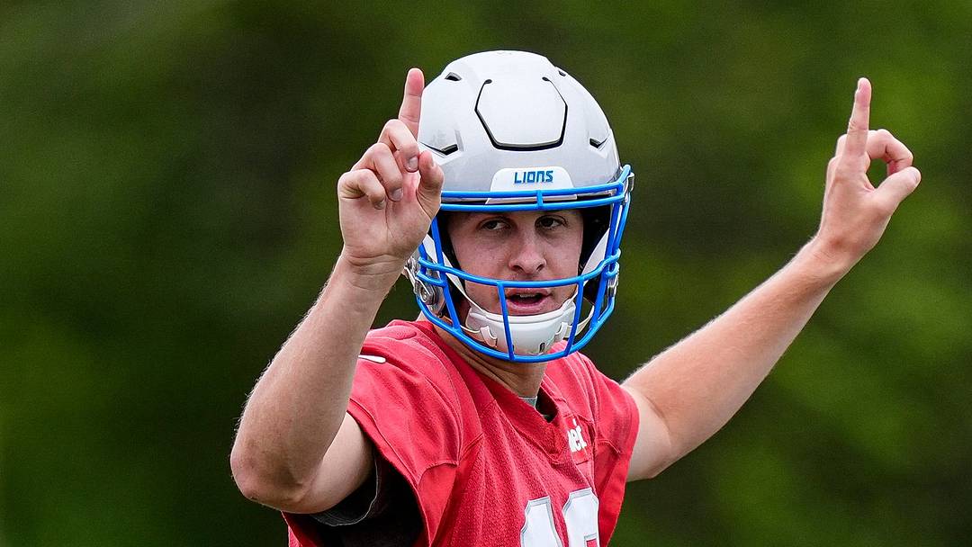 Detroit Lions quarterback Jared Goff (16) practices during mini camp at Meijer Performance Center in Allen Park on Wednesday, June 17, 2026. Detroit Lions quarterback Jared Goff (16) practices during mini camp at Meijer Performance Center in Allen Park on Wednesday, June 17, 2026.