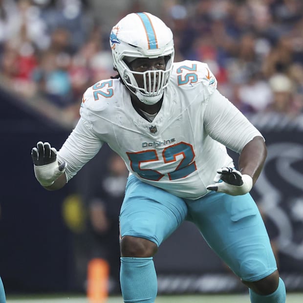 Miami Dolphins offensive tackle Patrick Paul