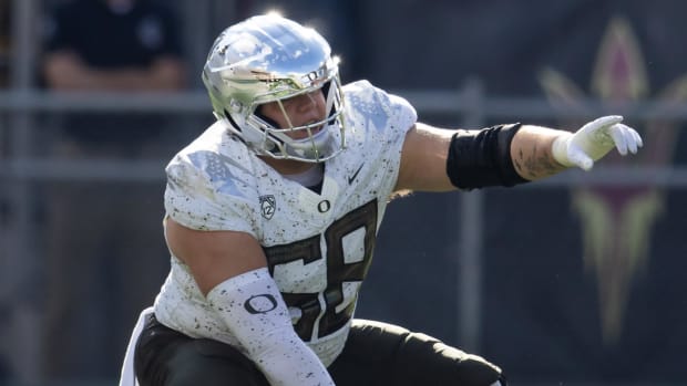 Nov 18, 2023; Tempe, Arizona, USA; Oregon Ducks offensive lineman Jackson Powers-Johnson (58) against the Arizona State Sun D