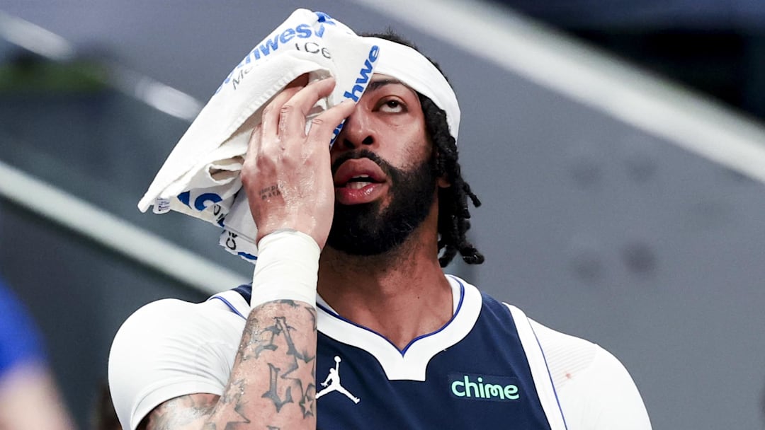 Apr 2, 2025; Dallas, Texas, USA; Dallas Mavericks forward Anthony Davis (3) reacts after being hit in the eye during the first half against the Atlanta Hawks at American Airlines Center. Mandatory Credit: Kevin Jairaj-Imagn Images Apr 2, 2025; Dallas, Texas, USA; Dallas Mavericks forward Anthony Davis (3) reacts after being hit in the eye during the first half against the Atlanta Hawks at American Airlines Center. Mandatory Credit: Kevin Jairaj-Imagn Images