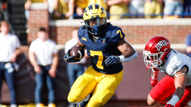 Michigan places No. 7 in Phil Steele's college football rankings predictions.