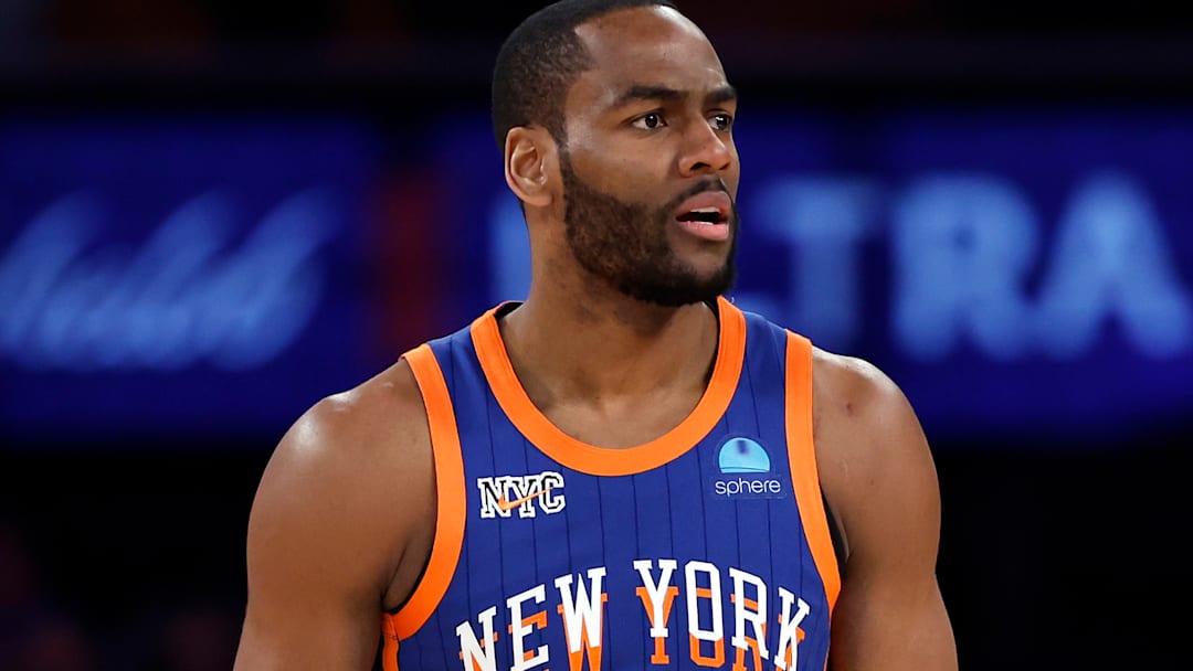Philadelphia 76ers v New York Knicks