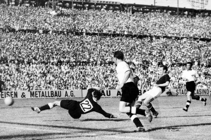 WORLD CUP-1954-HUNGARY-GERMANY