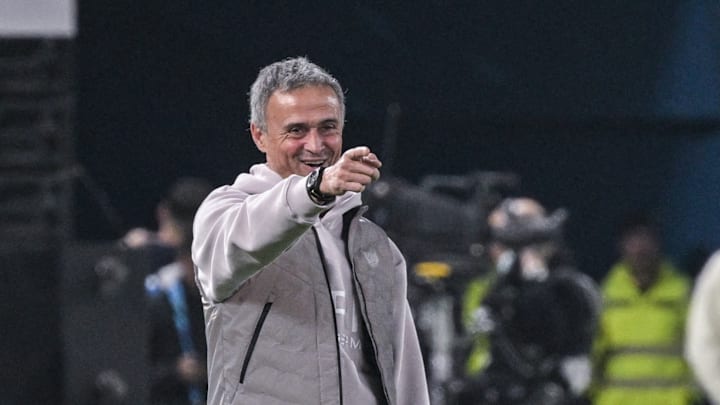 Luis Enrique a tenu à saluer son adversaire. Luis Enrique a tenu à saluer son adversaire.