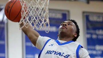 CVCA guard Darryn Peterson dunks during the second half against Canton South, Friday, Dec. 16, 2022,.

Cvcabball 14