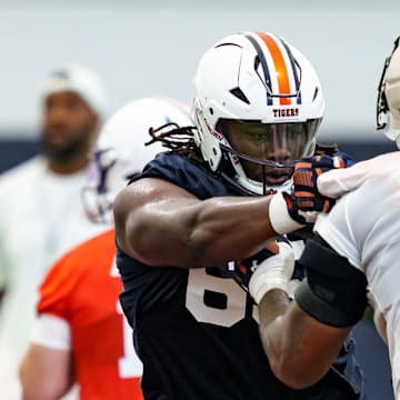 The Auburn Tigers are counting on a huge upgrade at left tackle in the form of Virginia Tech transfer Xavier Chaplin.