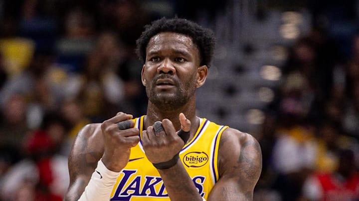 Los Angeles Lakers, Deandre Ayton