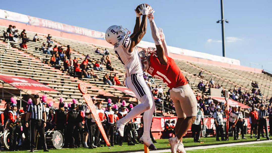 Stephen F. Austin wide receiver Bugs Mortimer (9)
