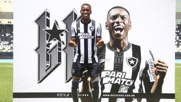Luiz Henrique foi apresentado pelo Botafogo nesta terça-feira (6)