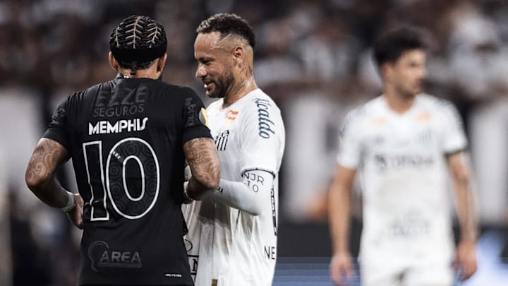 Memphis Depay (left) and Neymar Jr. (middle) are two of the biggest stars in the Brazilian league.