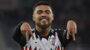 El chileno Paulo Díaz celebra el único canto del duelo entre Talleres y River Plate por los octavos de Ida de la Copa Libertadores