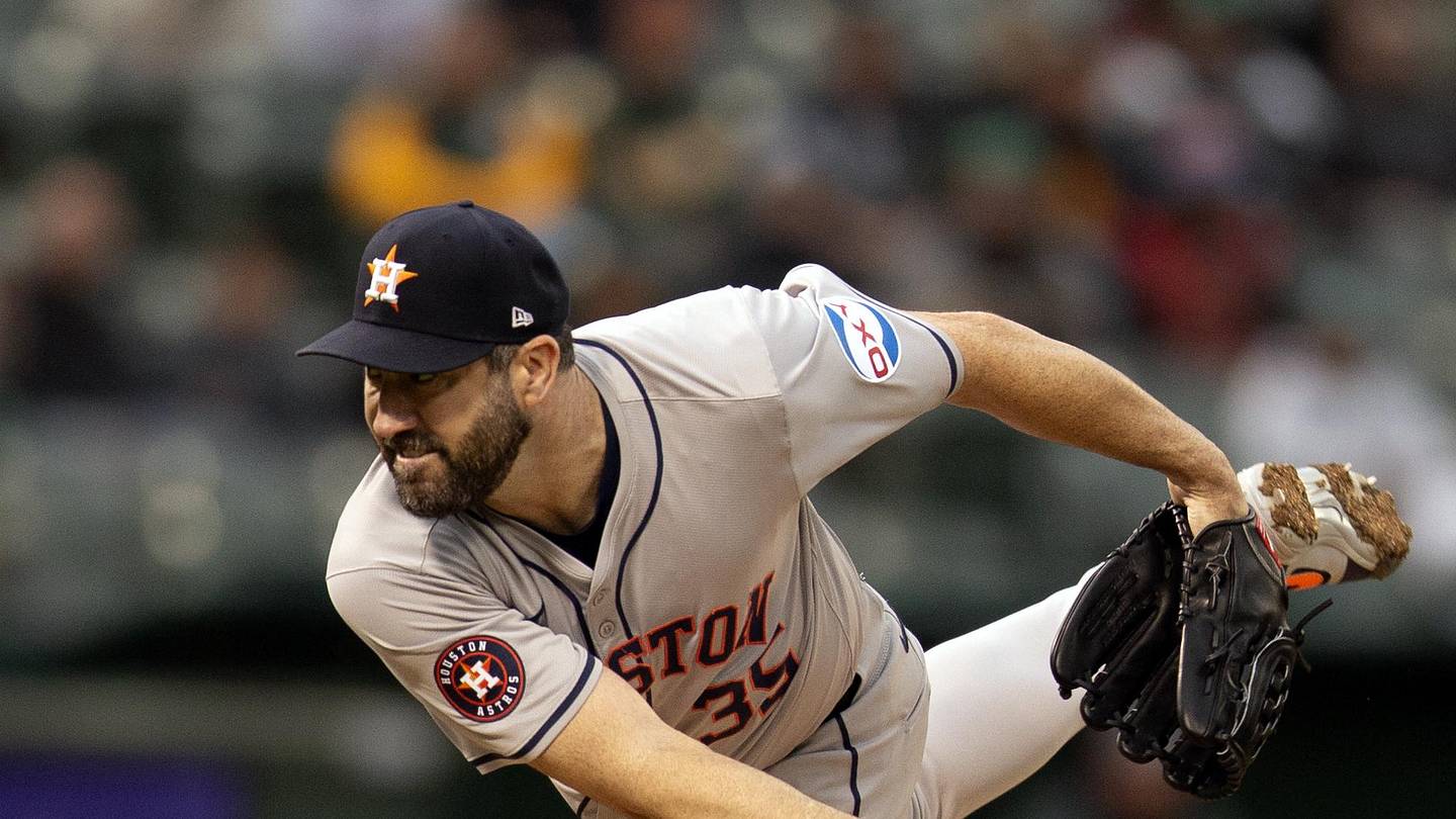 Houston Astros Starter Justin Verlander Reflects on His Career Dominating the A's - Vimarsana News