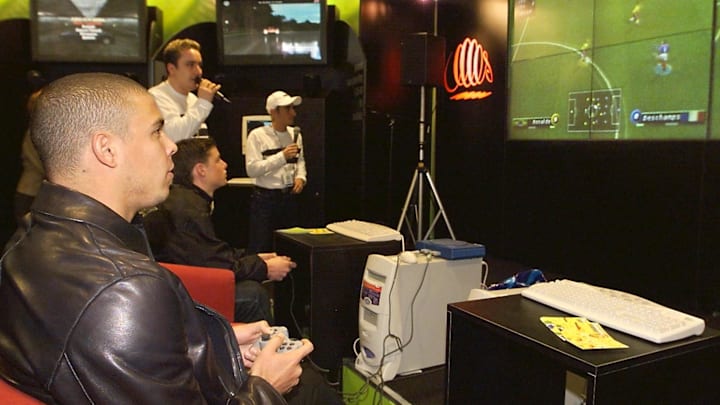 Ronaldo en pleine partie de Ronaldo V-Football, un jeu plutôt moyen de la PS1.