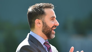 Atlanta Braves general manger Alex Anthopoulos isn't going to blow up the team at the deadline.