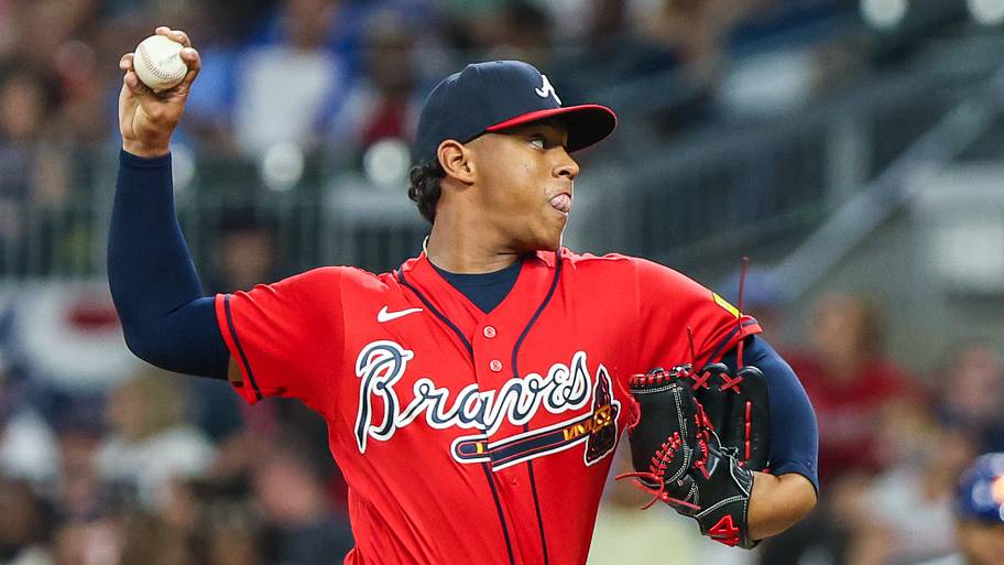 Atlanta Braves pitcher Didier Fuentes