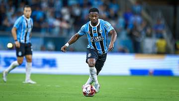 Amuzu foi o destaque na partida de ida, na Arena Amuzu foi o destaque na partida de ida, na Arena