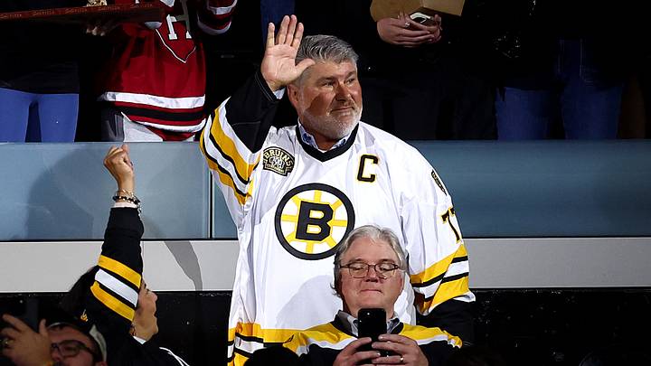 Chicago Blackhawks v Boston Bruins