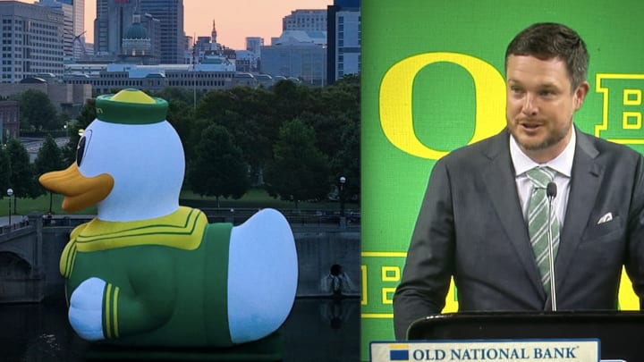 Oregon Ducks Dan Lanning, Inflatable Duck