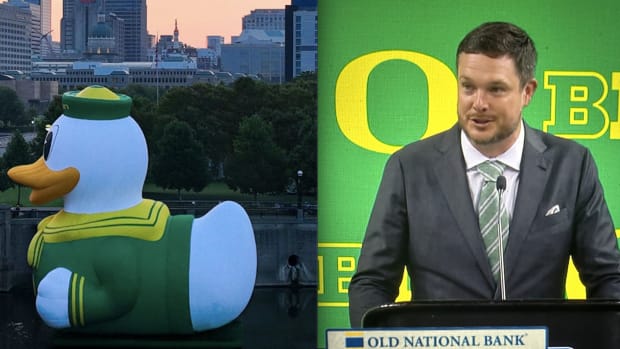 Oregon Ducks Dan Lanning, Inflatable Duck