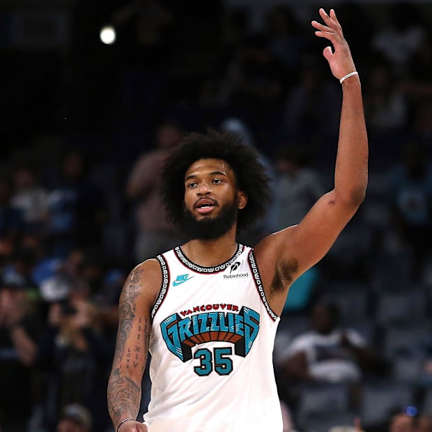 Memphis Grizzlies attacking Marvin Bagley III