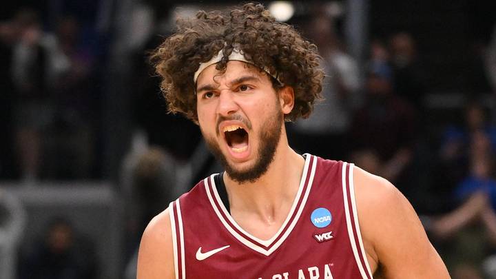 Mar 20, 2026; St. Louis, MO, USA; Santa Clara Broncos forward Allen Graves (22) reacts after making a basket against the Kentucky Wildcats during the second half of a first round game of the men's 2026 NCAA Tournament at Enterprise Center. Mandatory Credit: Jeff Curry-Imagn Images