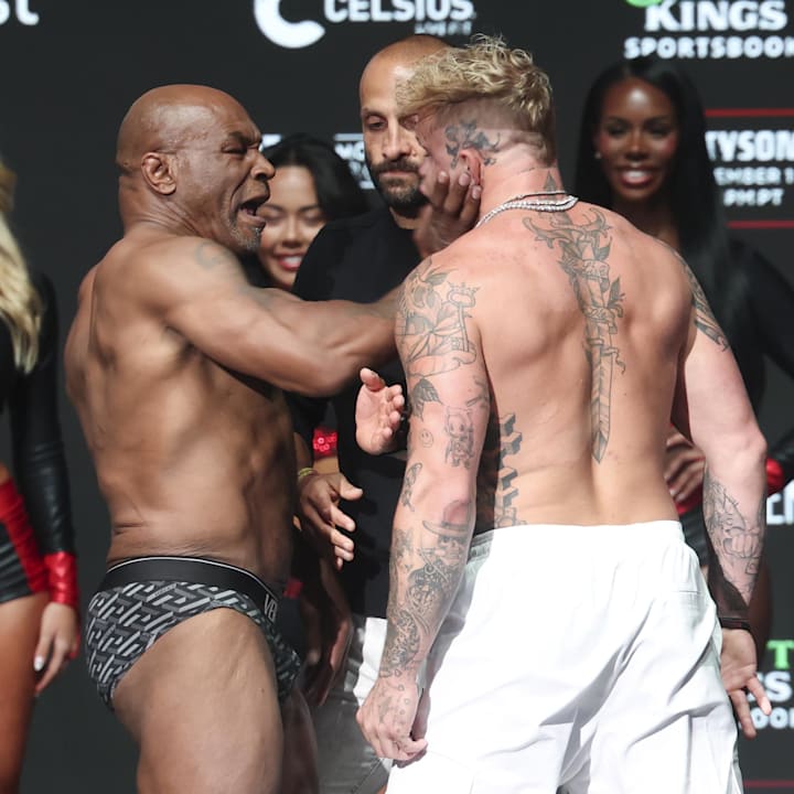 Jake Paul vs Mike Tyson