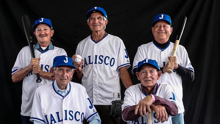 En 1971, con Benjamín Cananea Reyes al frente del equipo, los Charros remontaron un 0-3 ante los Saraperos de Saltillo.