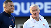 Didier Deschamps est heureux de voir Kylian Mbappé rester en Ligue 1.
