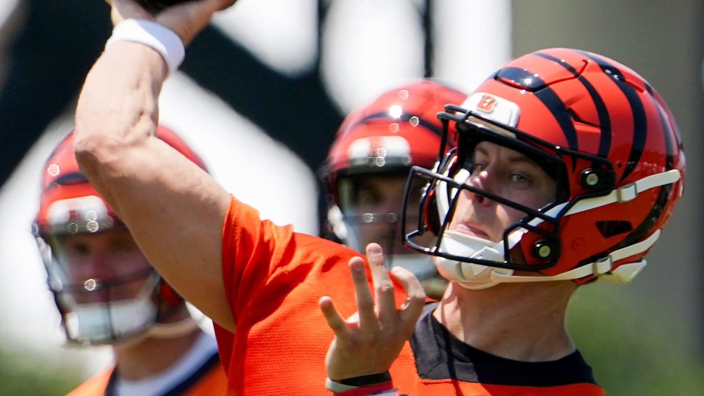 Bengals Quarterback Joe Burrow Leads NFL Amid Team Contract Disputes
