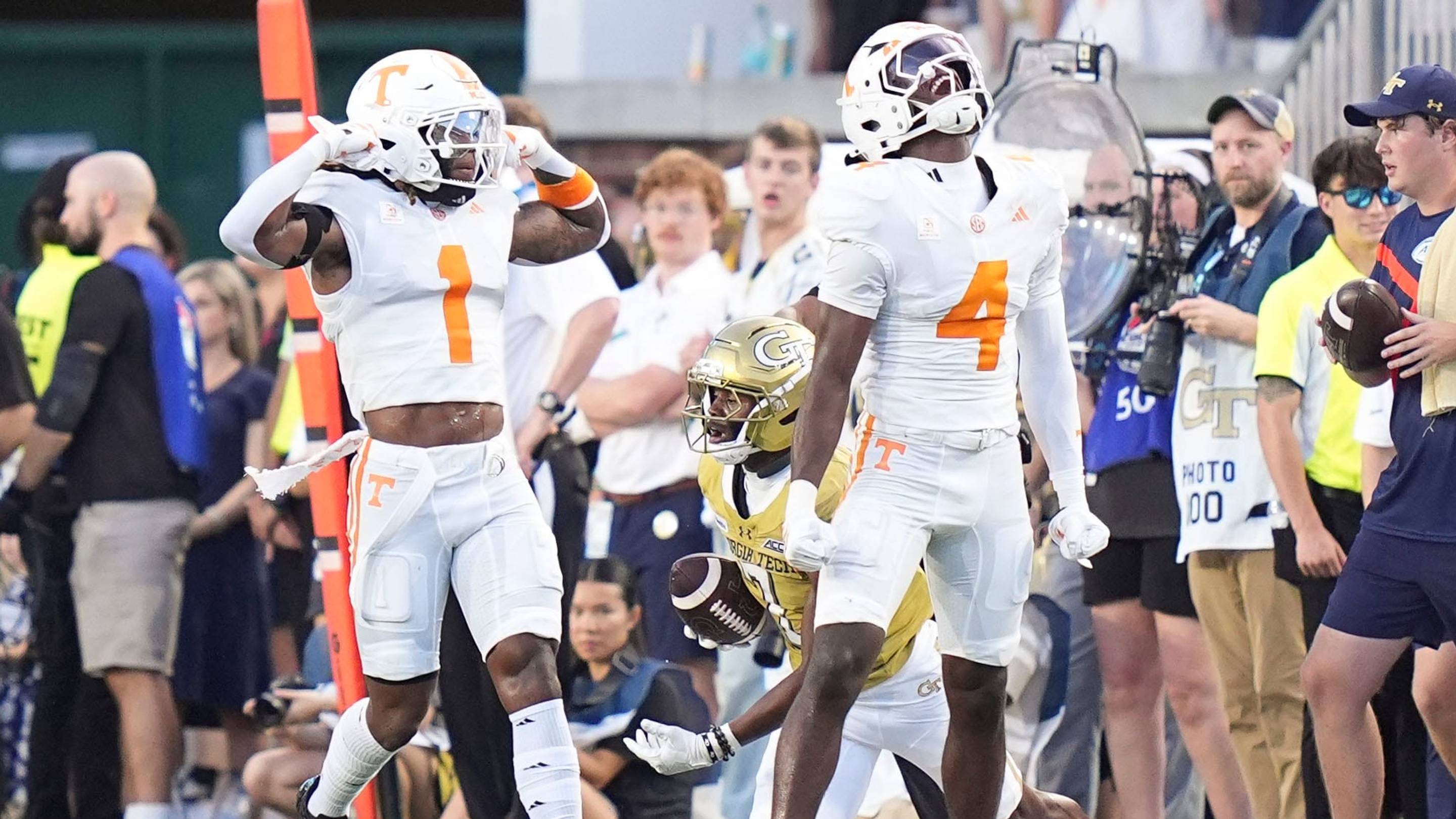 Ty Redmond’s Confidence Is Growing as Tennessee Prepares for Arkansas