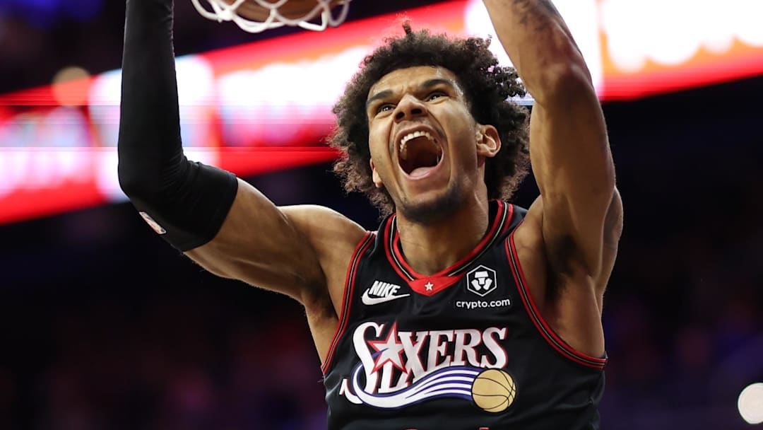 Jan 31, 2026; Philadelphia, Pennsylvania, USA; Philadelphia 76ers forward Dominick Barlow (25) dunks the ball against the New Orleans Pelicans during the fourth quarter at Xfinity Mobile Arena. Mandatory Credit: Bill Streicher-Imagn Images