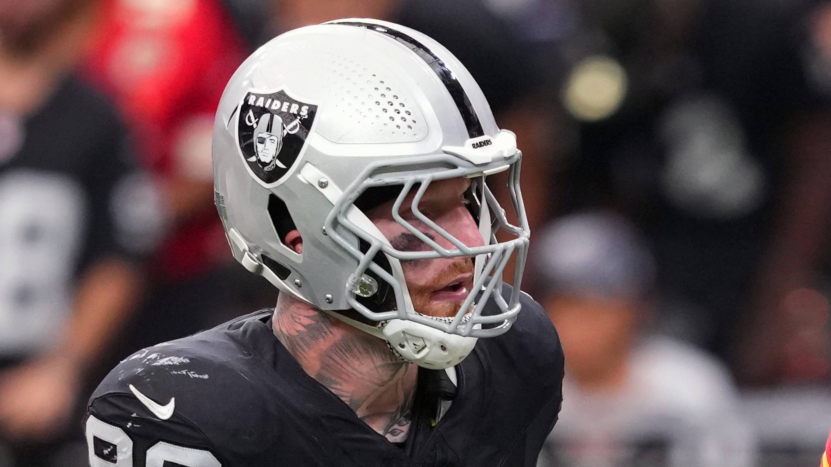 Raider Nation Filled With Emotions After Week 4 Loss to Chiefs