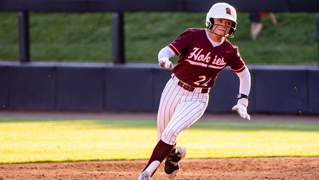 Addison Foster rounds second base against the Virginia Cavaliers. (4/10/2026).