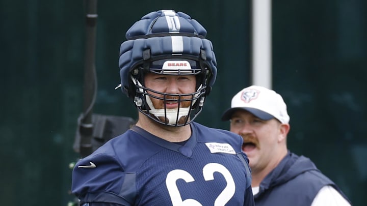 Chicago Bears guard Joe Thuney