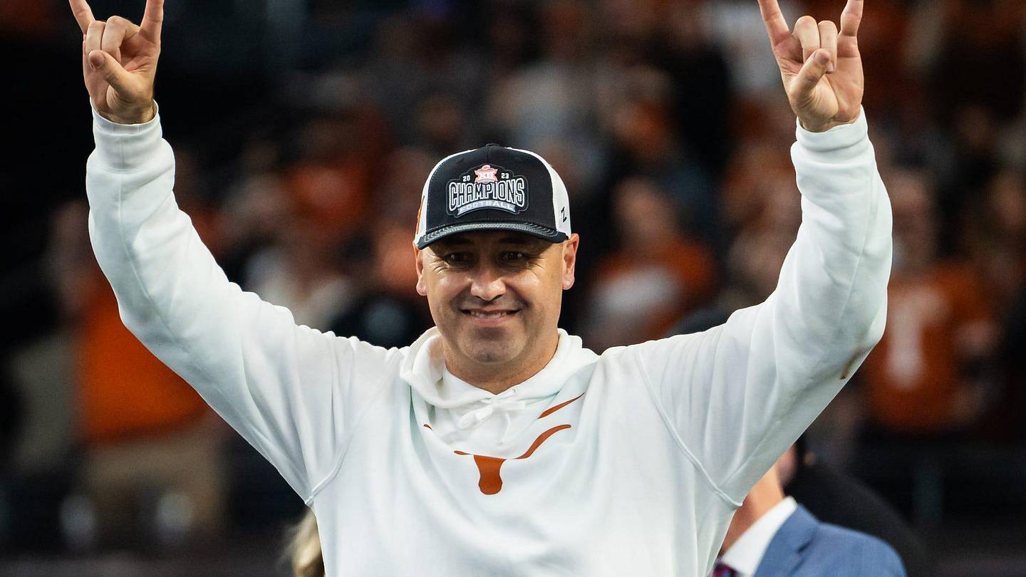 Texas Longhorns One of Six Finalists for Four-Star Defensive Lineman - Vimarsana News