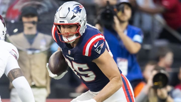 Patriots TE Hunter Henry has become one of Drake Maye's favorite targets in New England. 