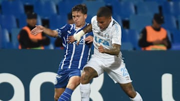 Lucas Esteves será titular na lateral esquerda