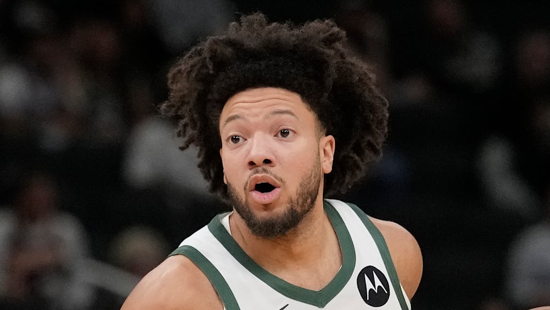 Los Angeles Lakers v Milwaukee Bucks