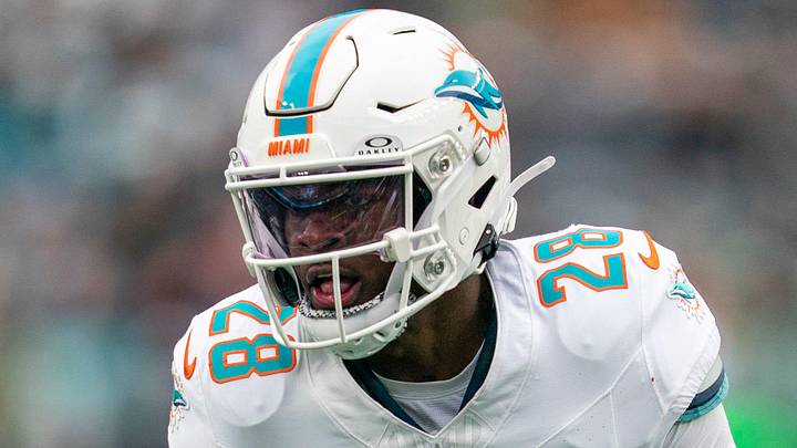 Miami Dolphins running back De'Von Achane