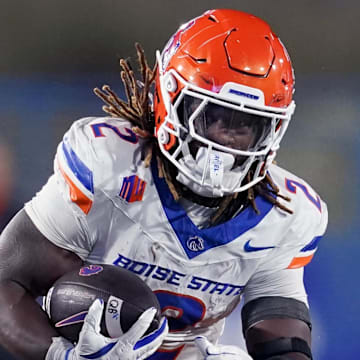 Nov 16, 2024; San Jose, California, USA; Boise State Broncos running back Ashton Jeanty (2) runs the ball against the San Jose State Spartans in the fourth quarter at CEFCU Stadium. Mandatory Credit: Cary Edmondson-Imagn Images